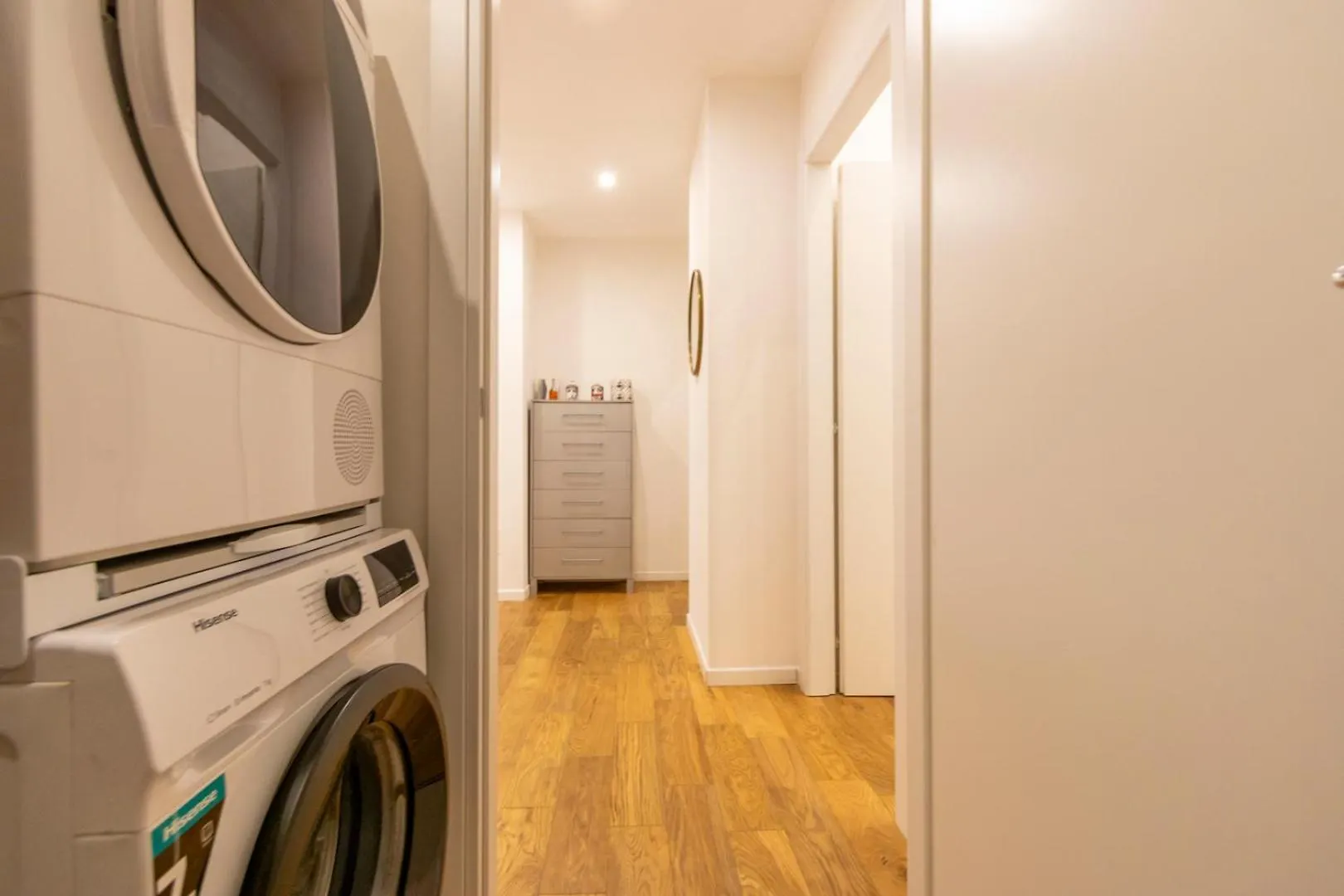 Loft Luxury Design- Apt With 2 Bedrooms -Wifi Ultra-5Min Metro Milan 0*,