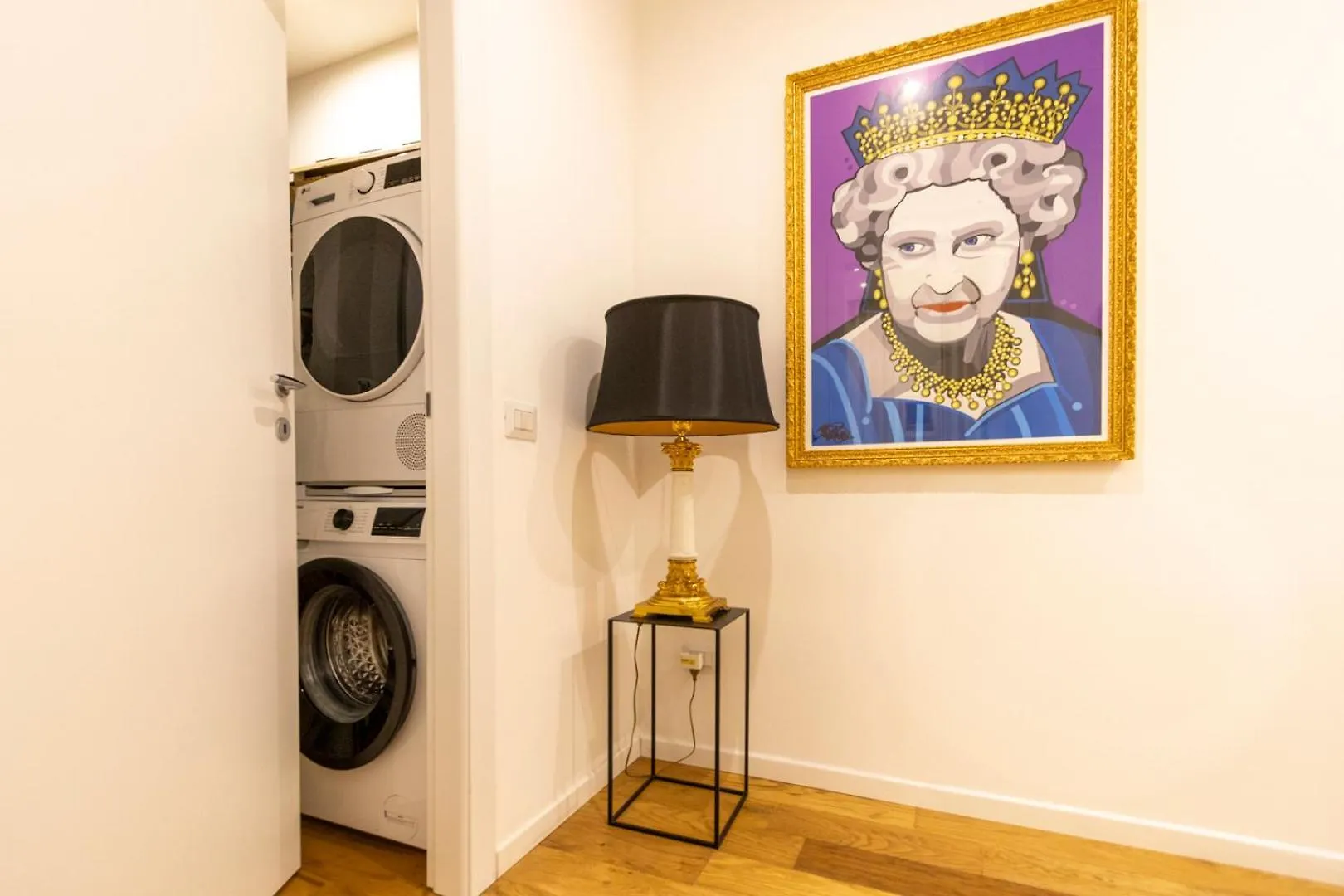 Loft Luxury Design- Apt With 2 Bedrooms -Wifi Ultra-5Min Metro Milan Italy