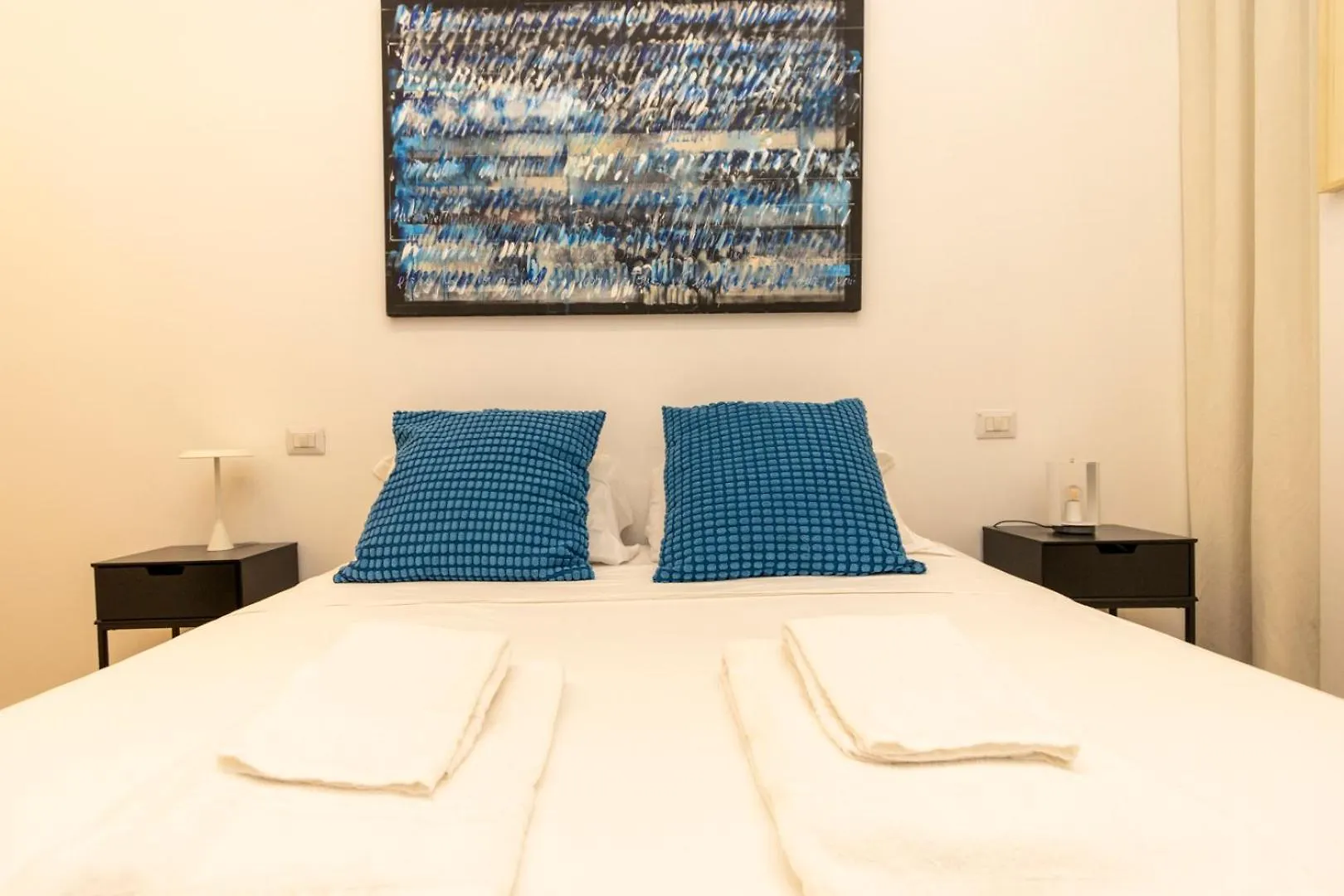 Loft Luxury Design- Apt With 2 Bedrooms -Wifi Ultra-5Min Metro Milan 0*,